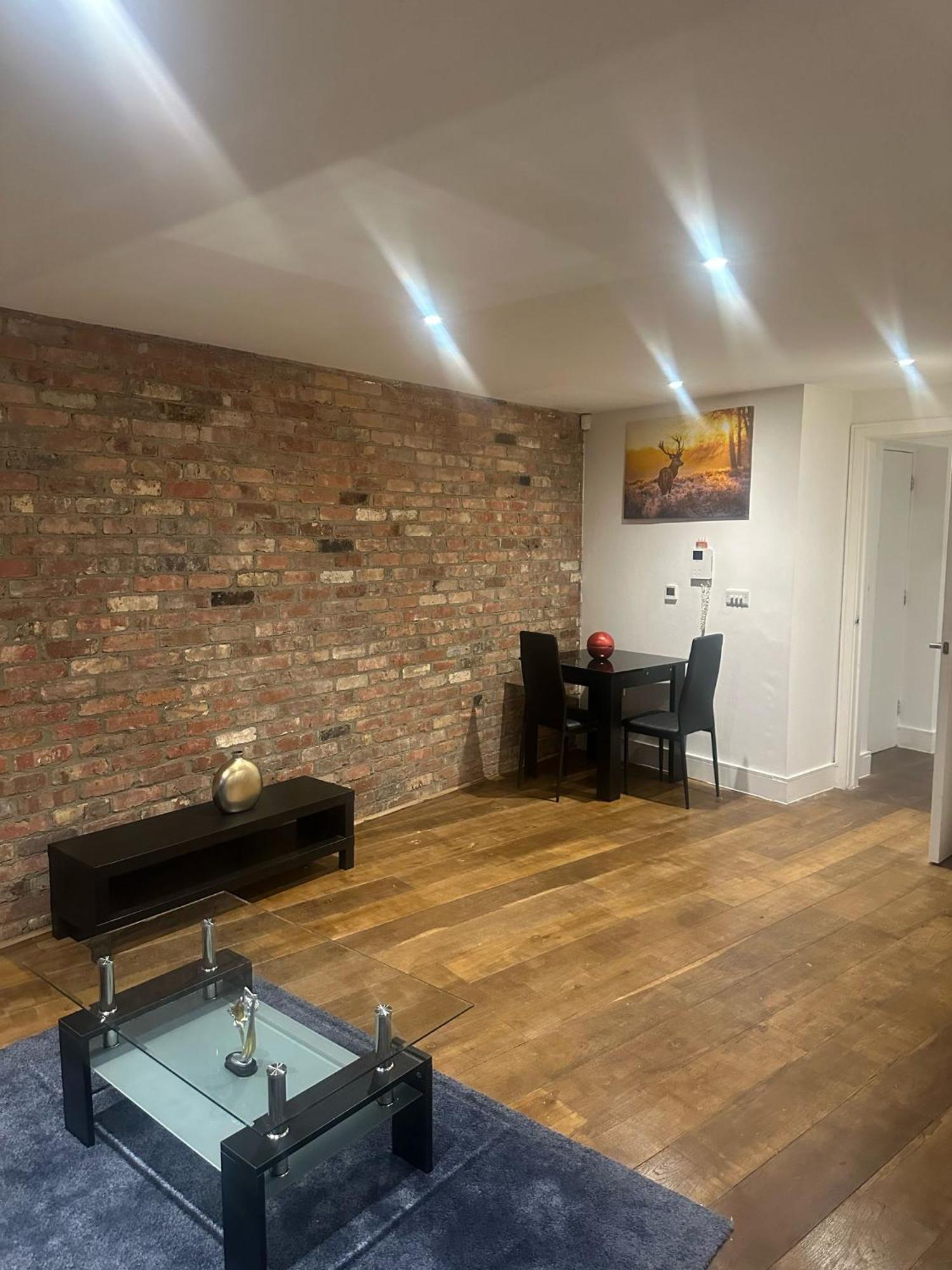 360 Cosy Greenwich