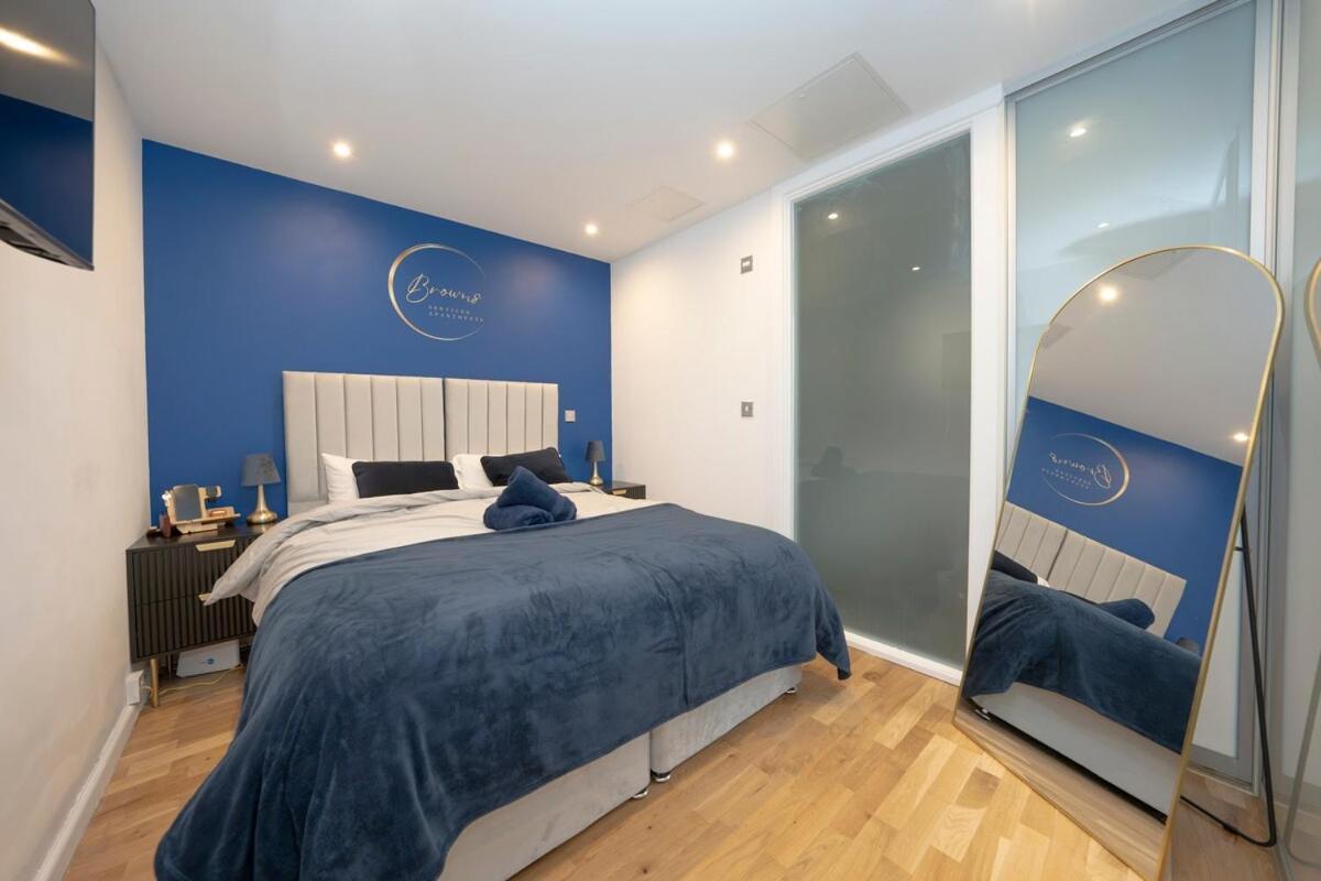 Floor Skyline 1 Bed Apartment