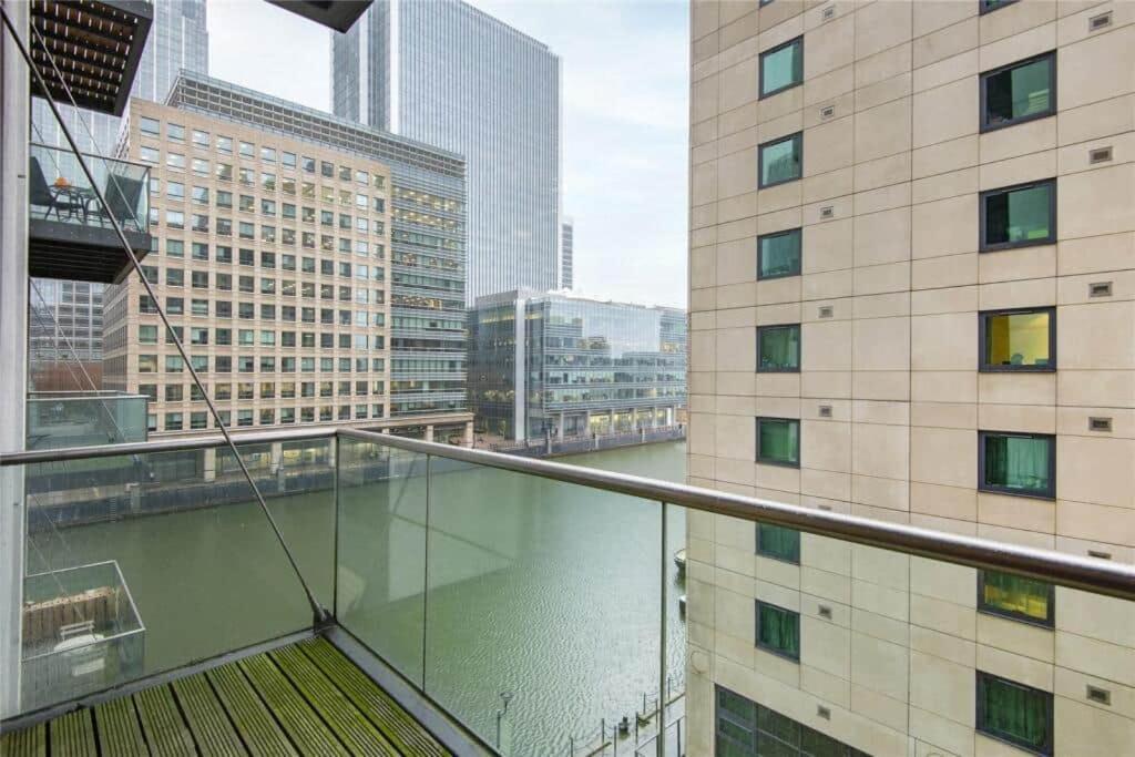 Londwell, Canary Wharf River Thames Balcony Retreat