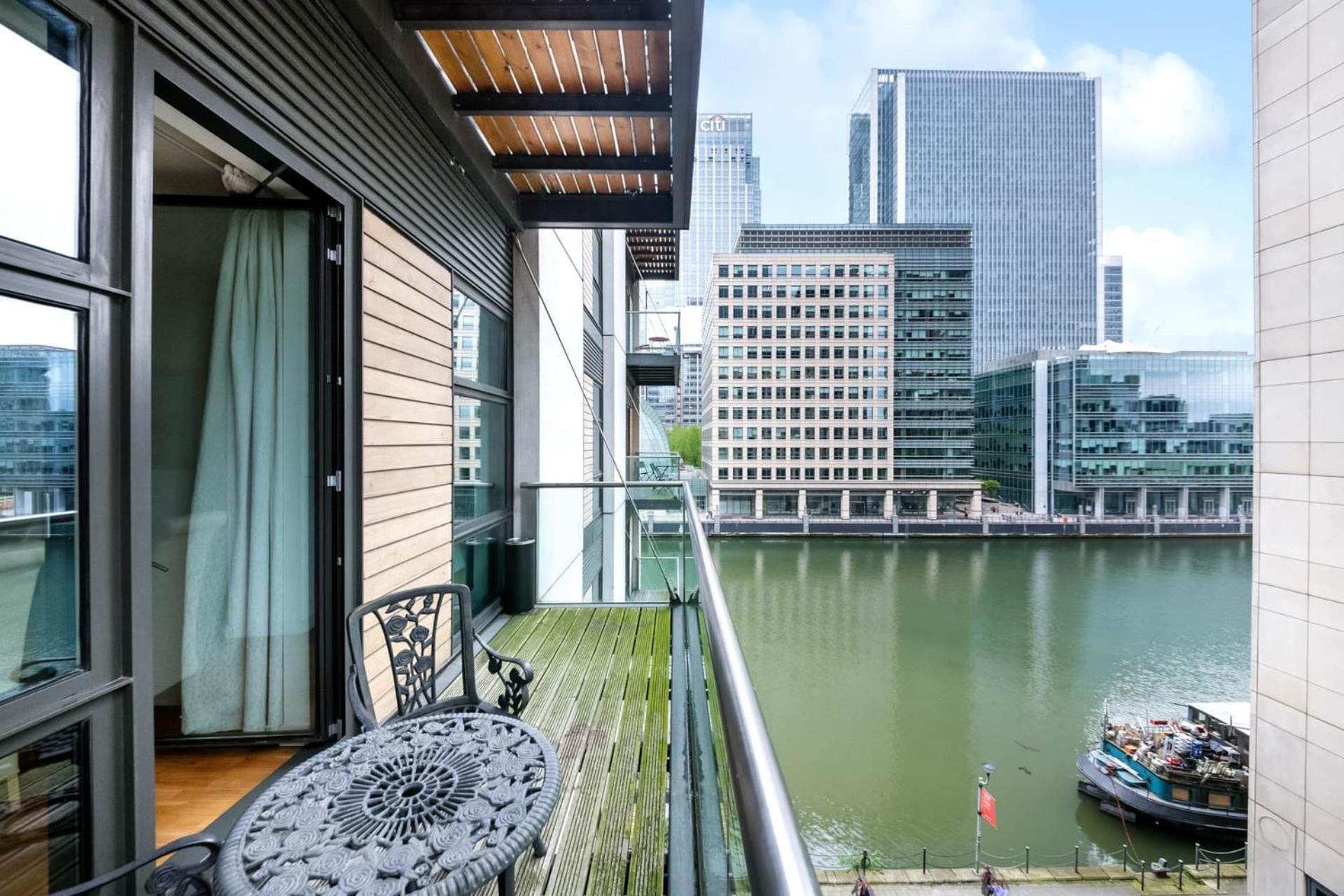 Apartment Londwell, Canary Wharf River Thames Balcony Retreat London