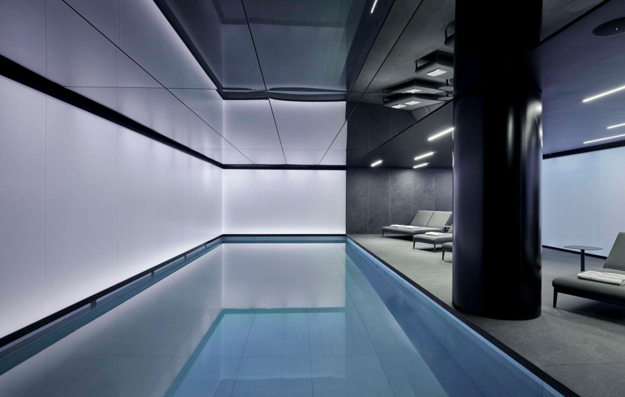 Hotel Art'otel Hoxton, Powered By Radisson 4*