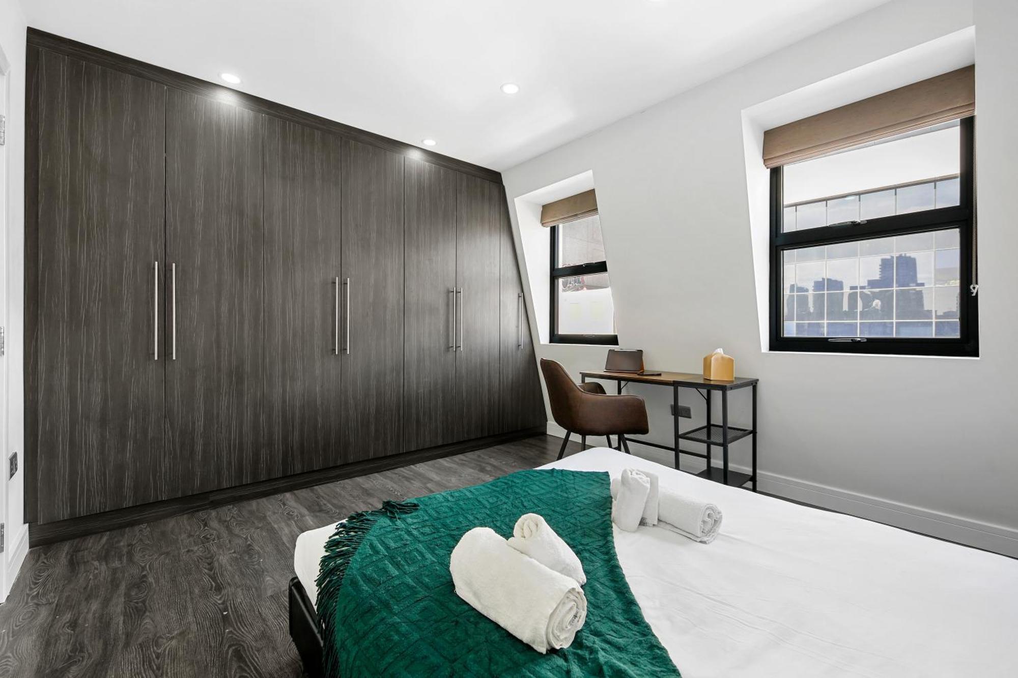 Skyline Tower Bridge Apartment London