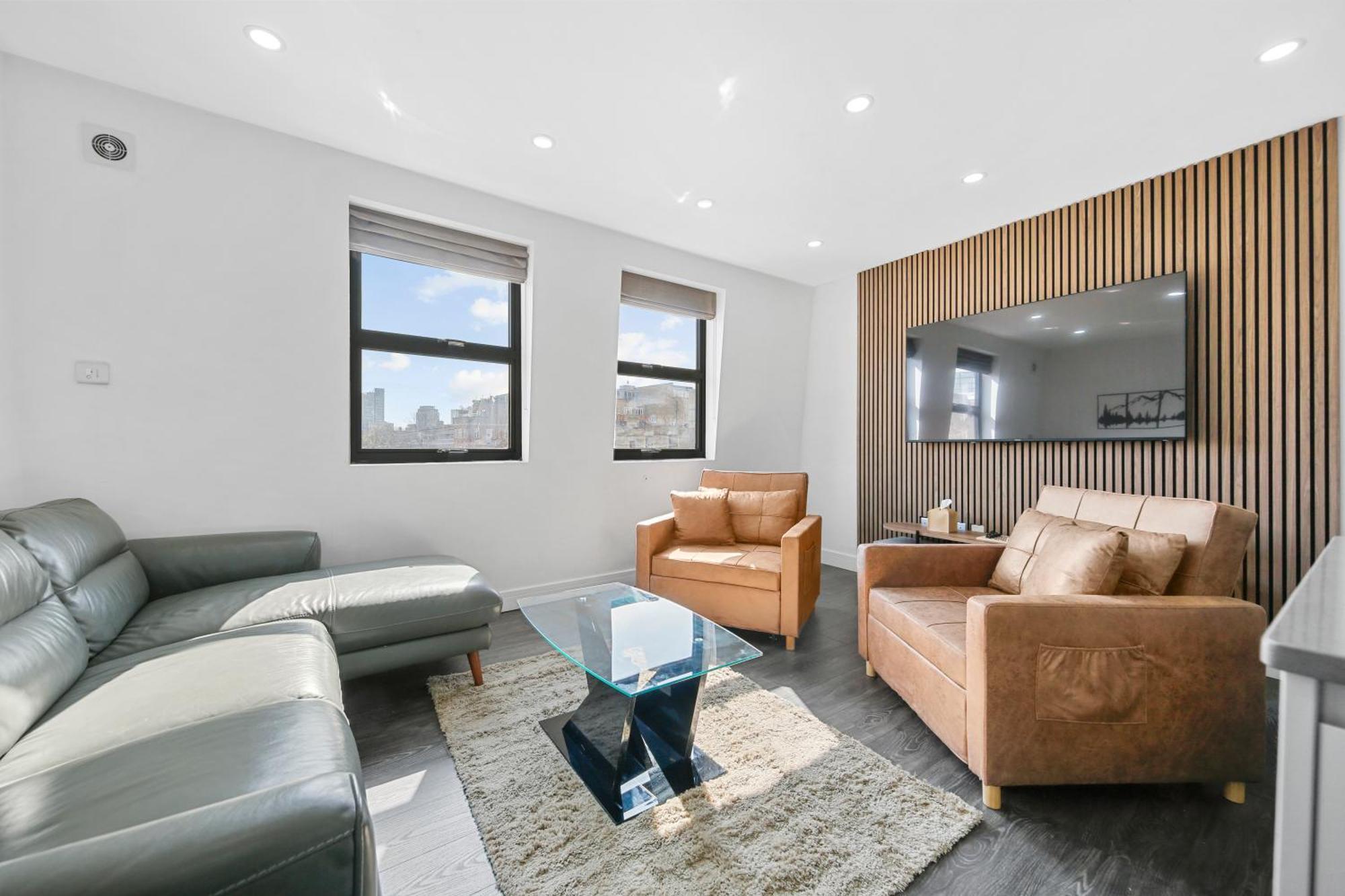 Skyline Tower Bridge Apartment