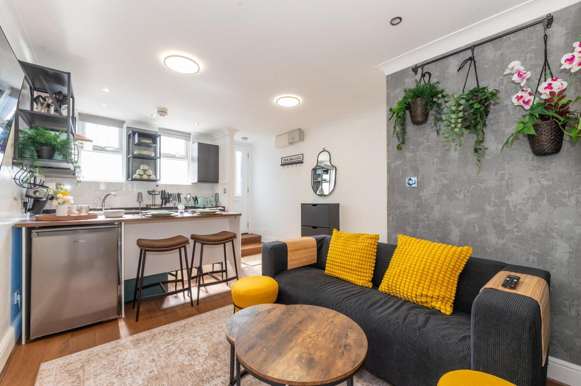 Holiday home Cute & Stylish 2 Bed House 10 Mins To Woolwich Dlr