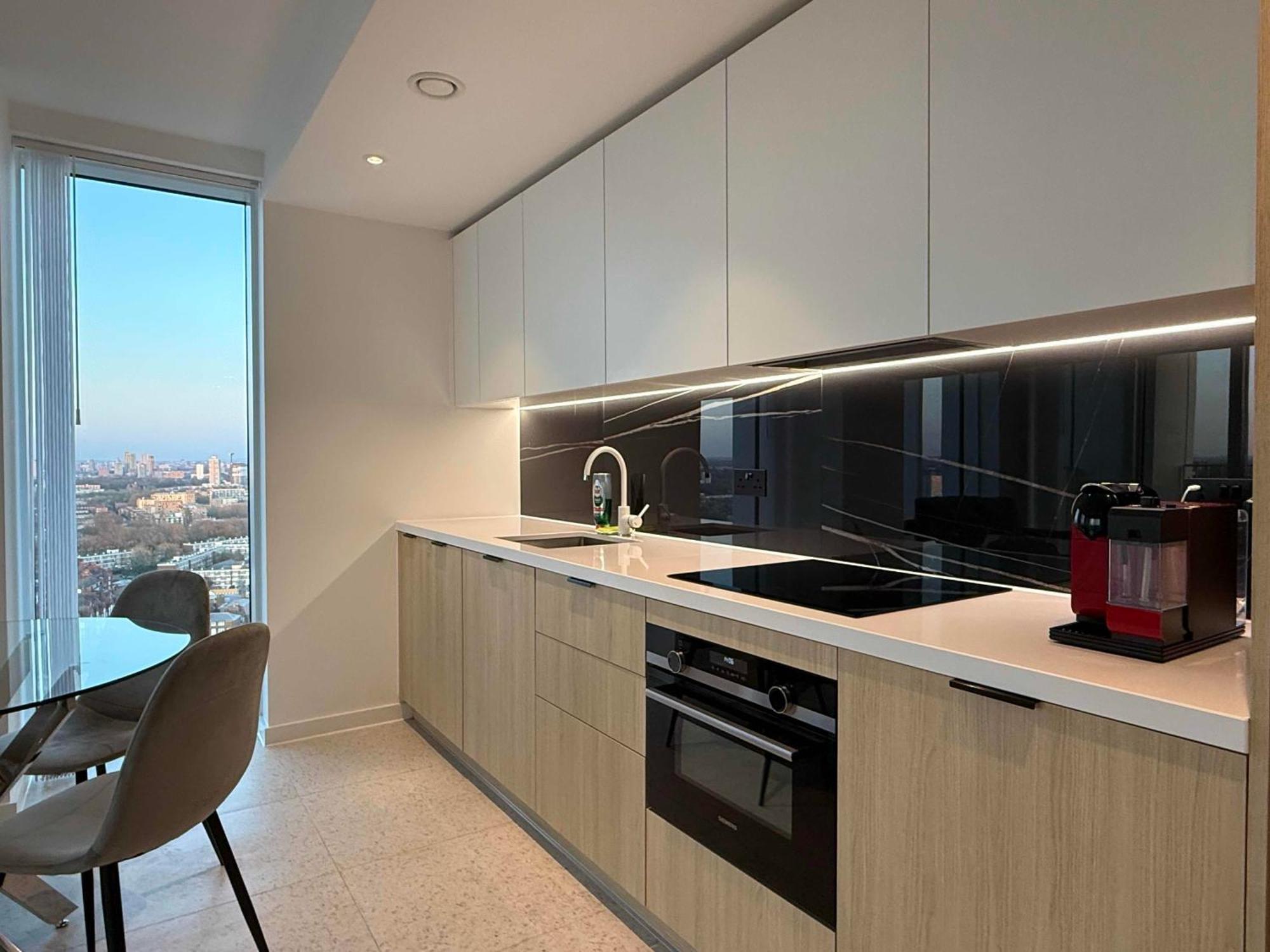 Luxury Skyline 2br Appartement *