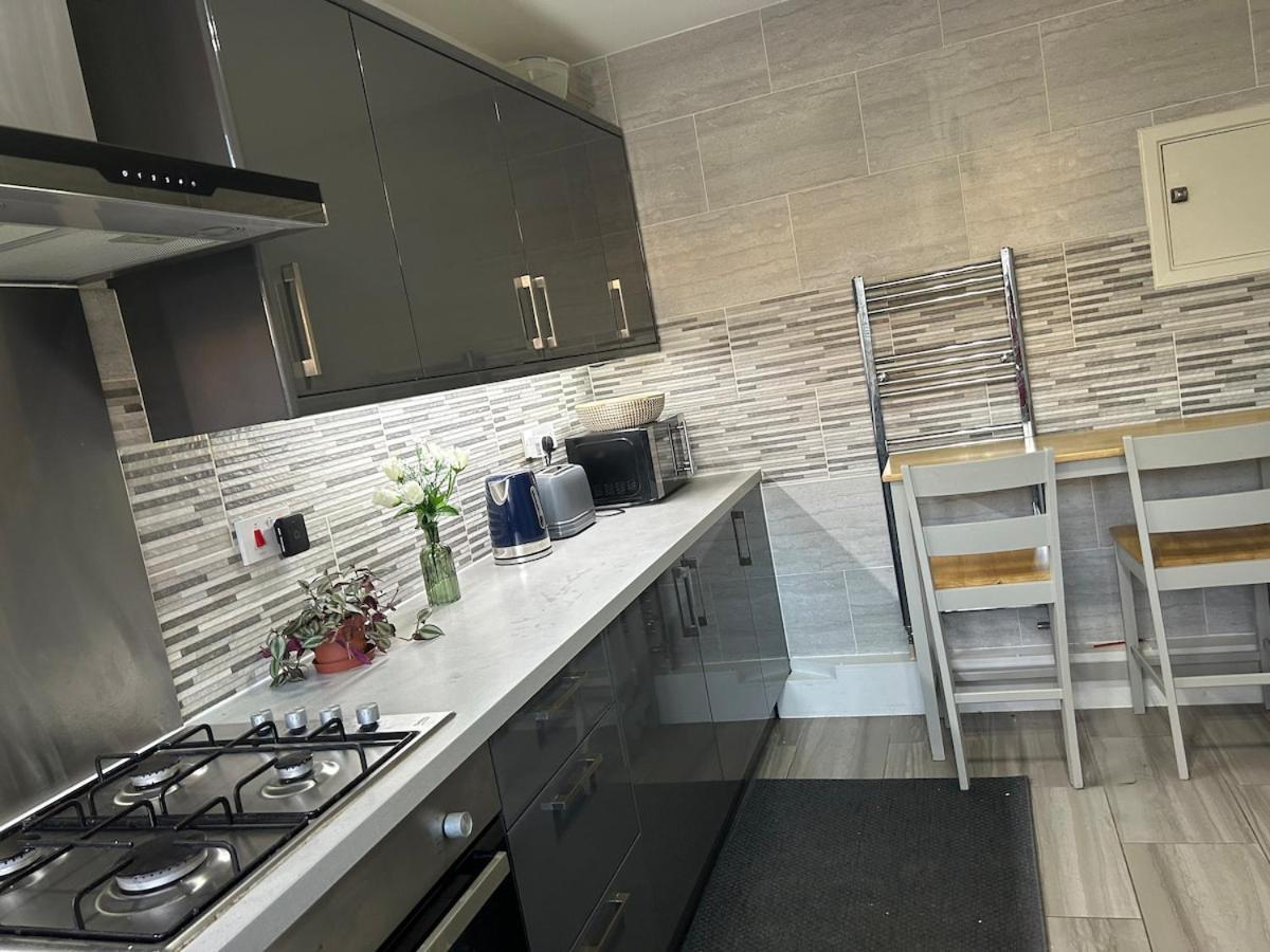 Modern, Elegant & Stylish House Apartment London