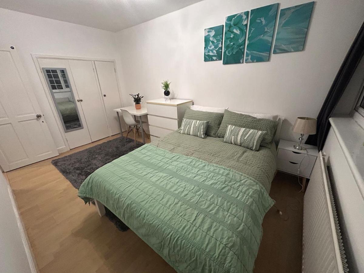 Modern, Elegant & Stylish House * London