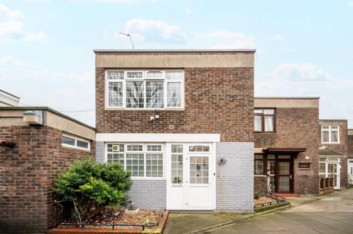 Modern, Elegant & Stylish House * London