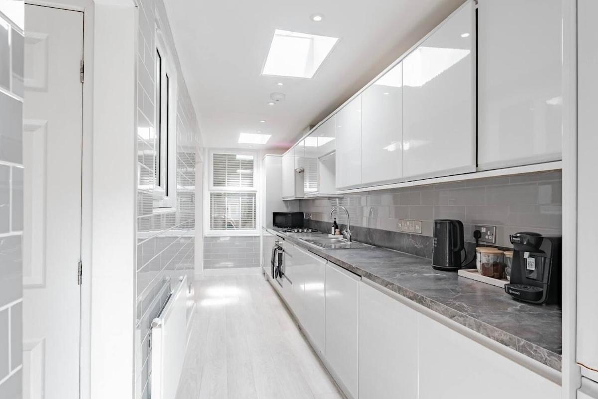 Apartamento The Shamrock Sleek And Chic - Private Garden - Ground Floor - East - Sleeps 6 Londres
