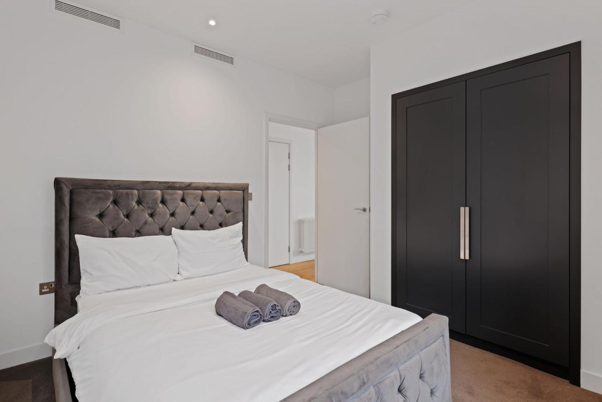 Excel Side 2 Bed * London