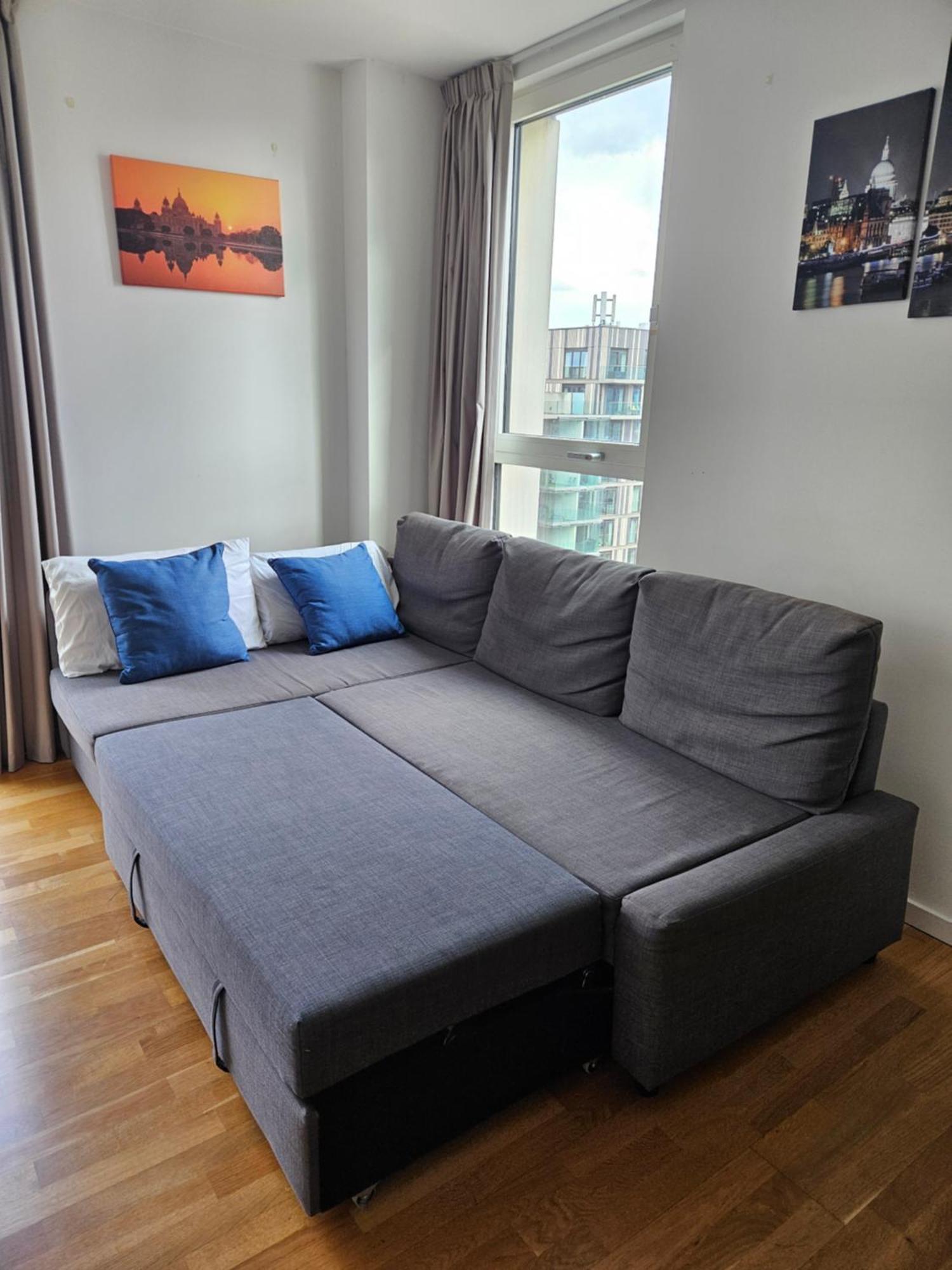 Lovely 2 Bedroom Flat With Balcony In Stratford Apartamento