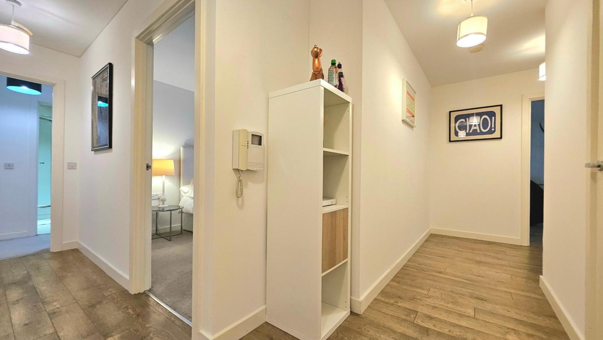 Apartamento Athera - Festival Quarter, Canary Wharf 2 Bed, 2 Bath With Balcony And Gym Facility *