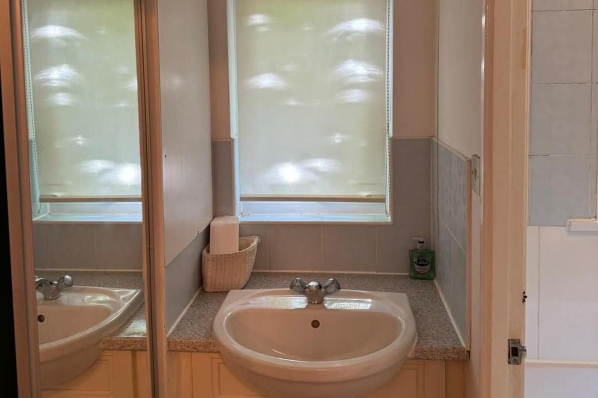 Close To Excel Centre Apartment