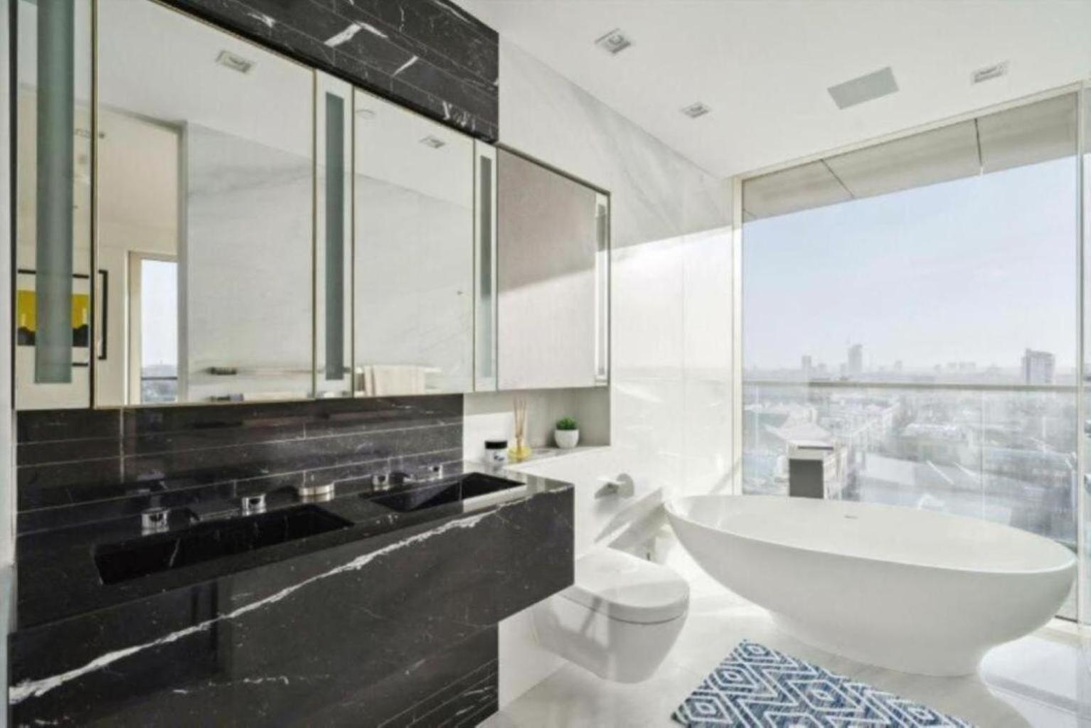 Apartment 5 Million Pound Luxury Penthouse Tower Bridge Sleeps 8 Private Jacuzzi