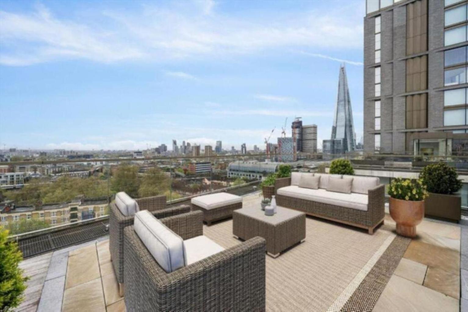 5 Million Pound Luxury Penthouse Tower Bridge Sleeps 8 Private Jacuzzi Apartment London