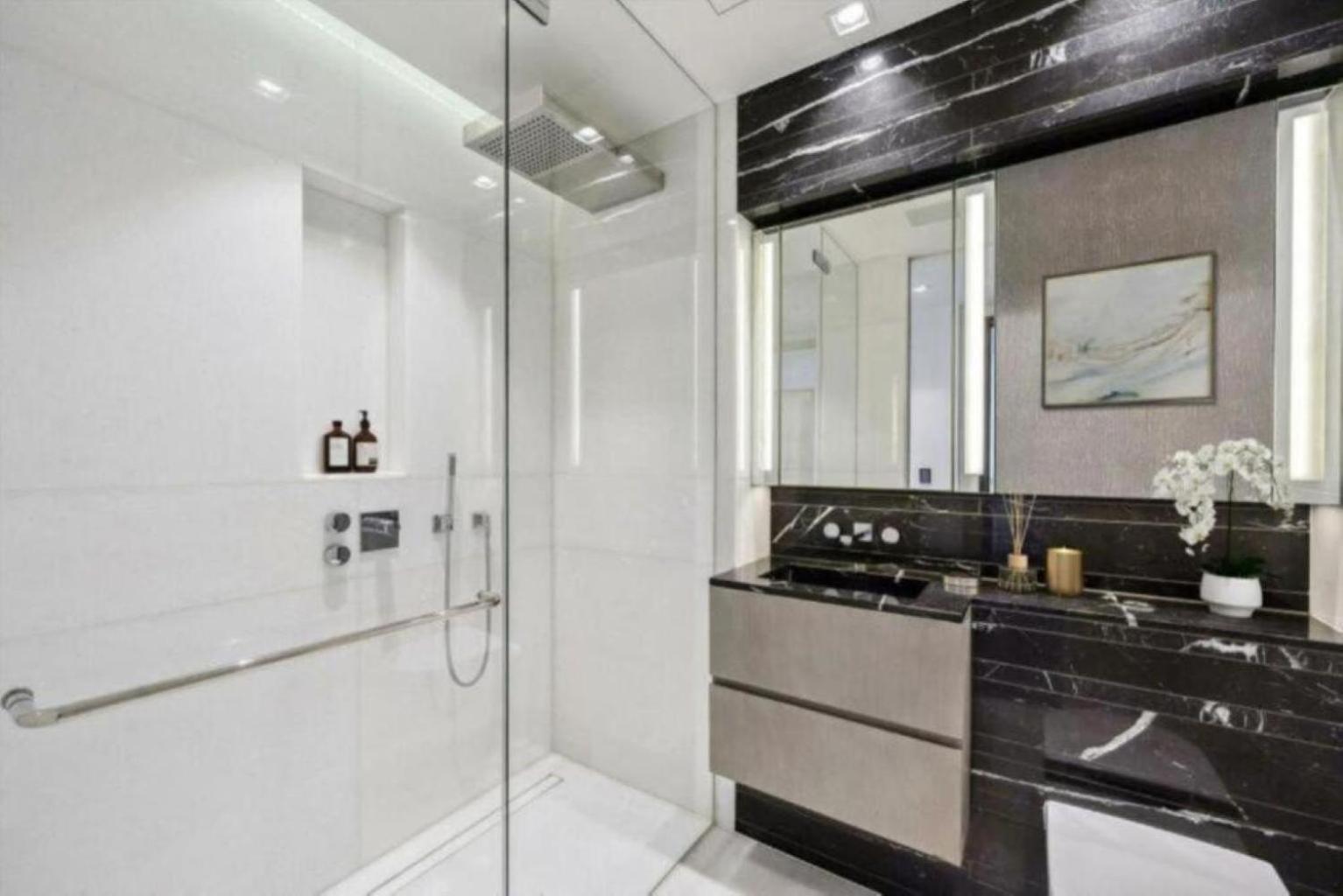 5 Million Pound Luxury Penthouse Tower Bridge Sleeps 8 Private Jacuzzi Apartment