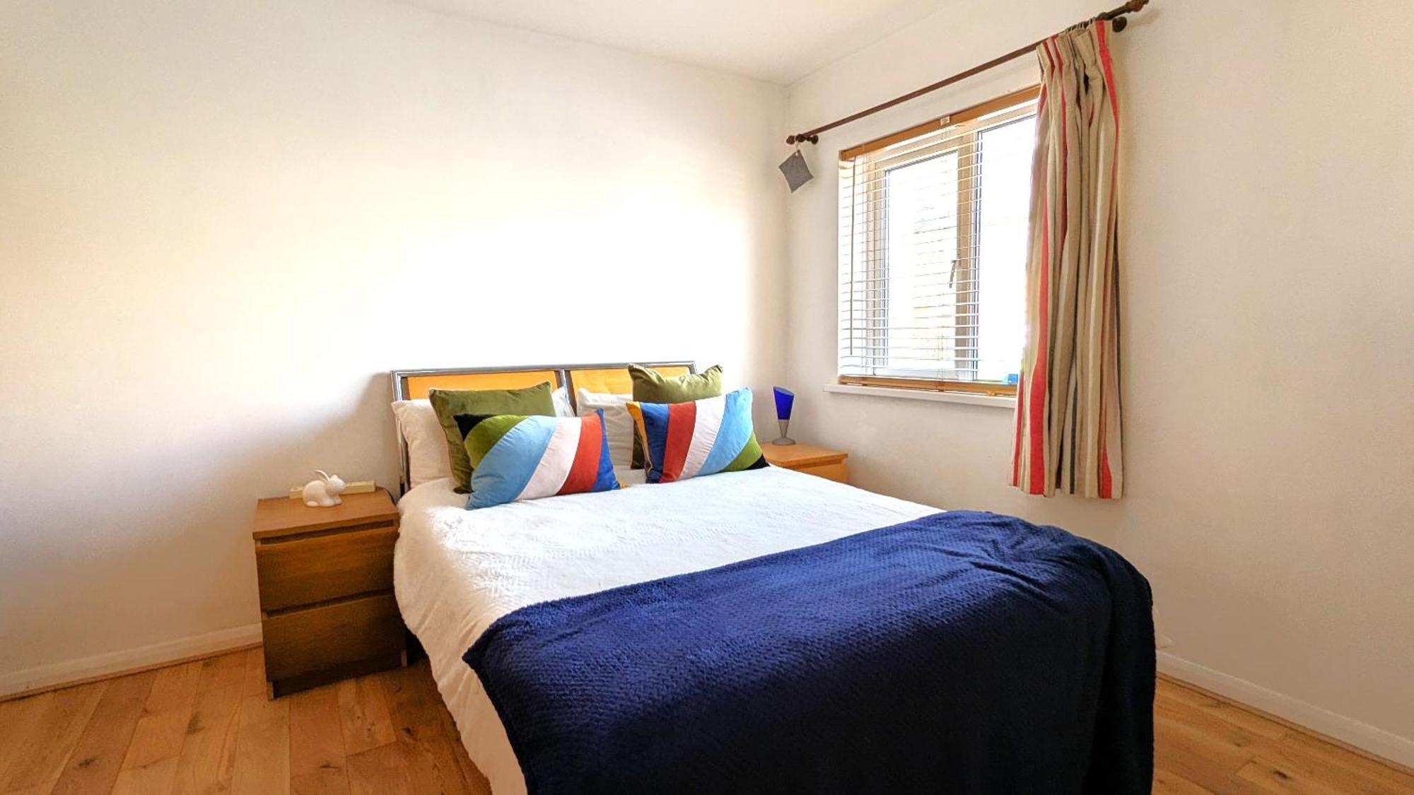 Apartment London Stratford - Spacious 2 Bed Flat With Secured Parking & Private Garden London