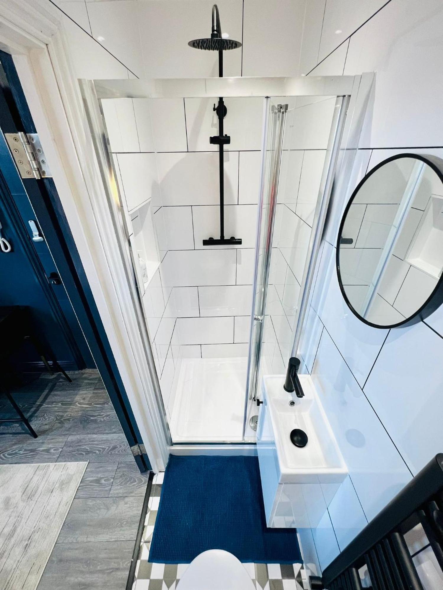 The Blue House Peckham - No 61 - Prime Location * London