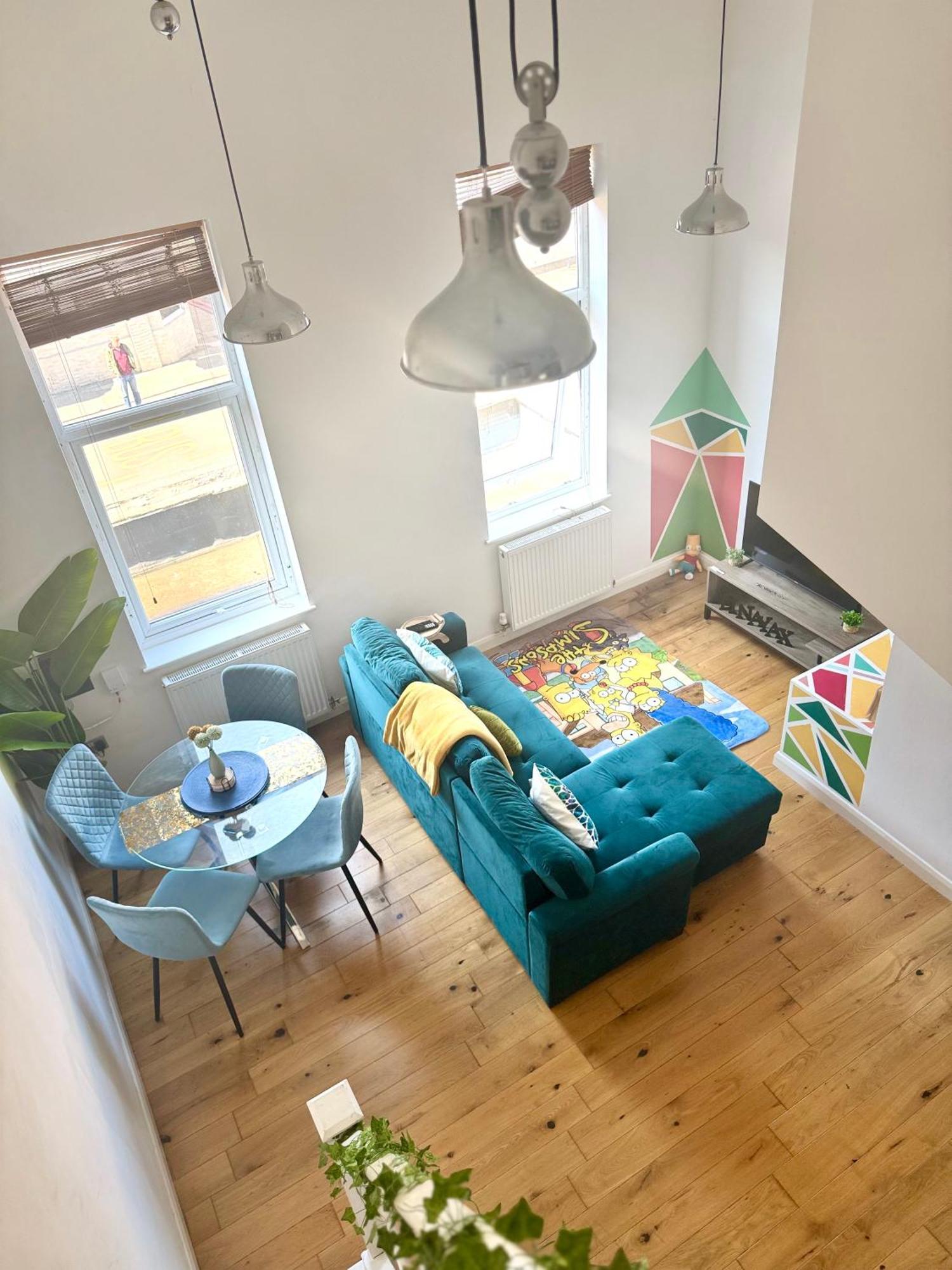 Apartment Cosy 1 Bed W Loft Sleeps 5 Close To Stations *