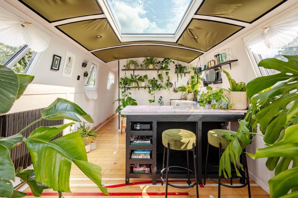 The Floating Terrarium *