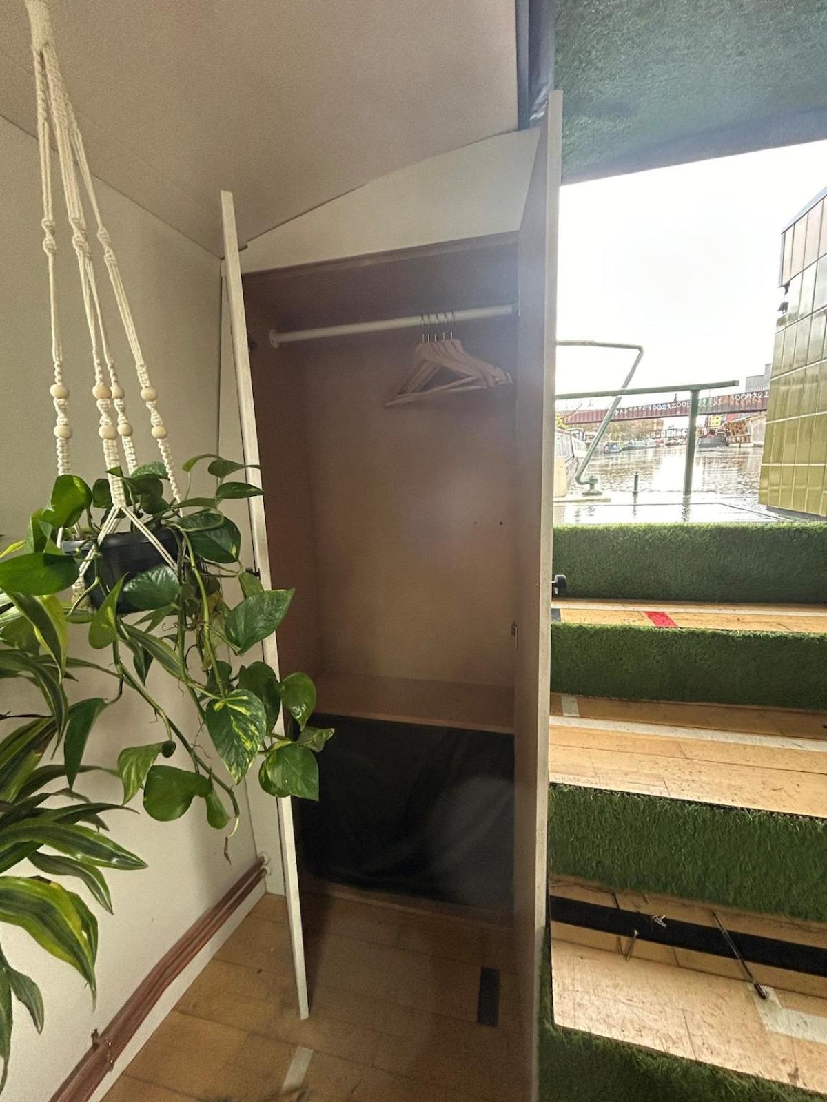 The Floating Terrarium * London