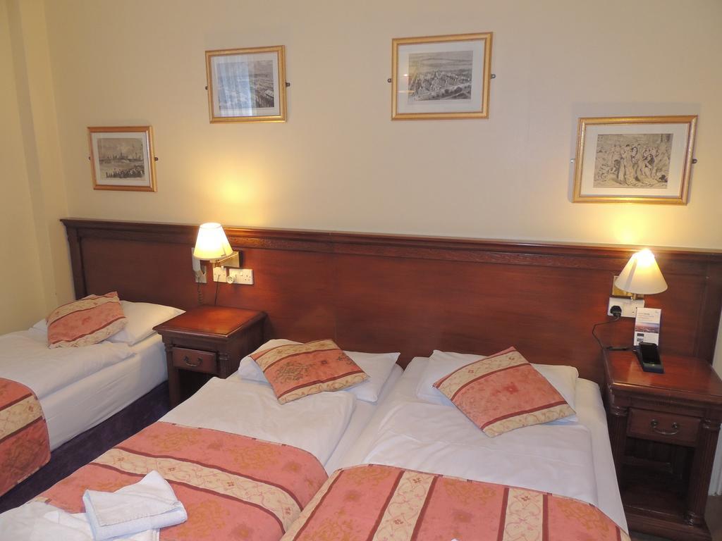 Hotel Dolphin 3*