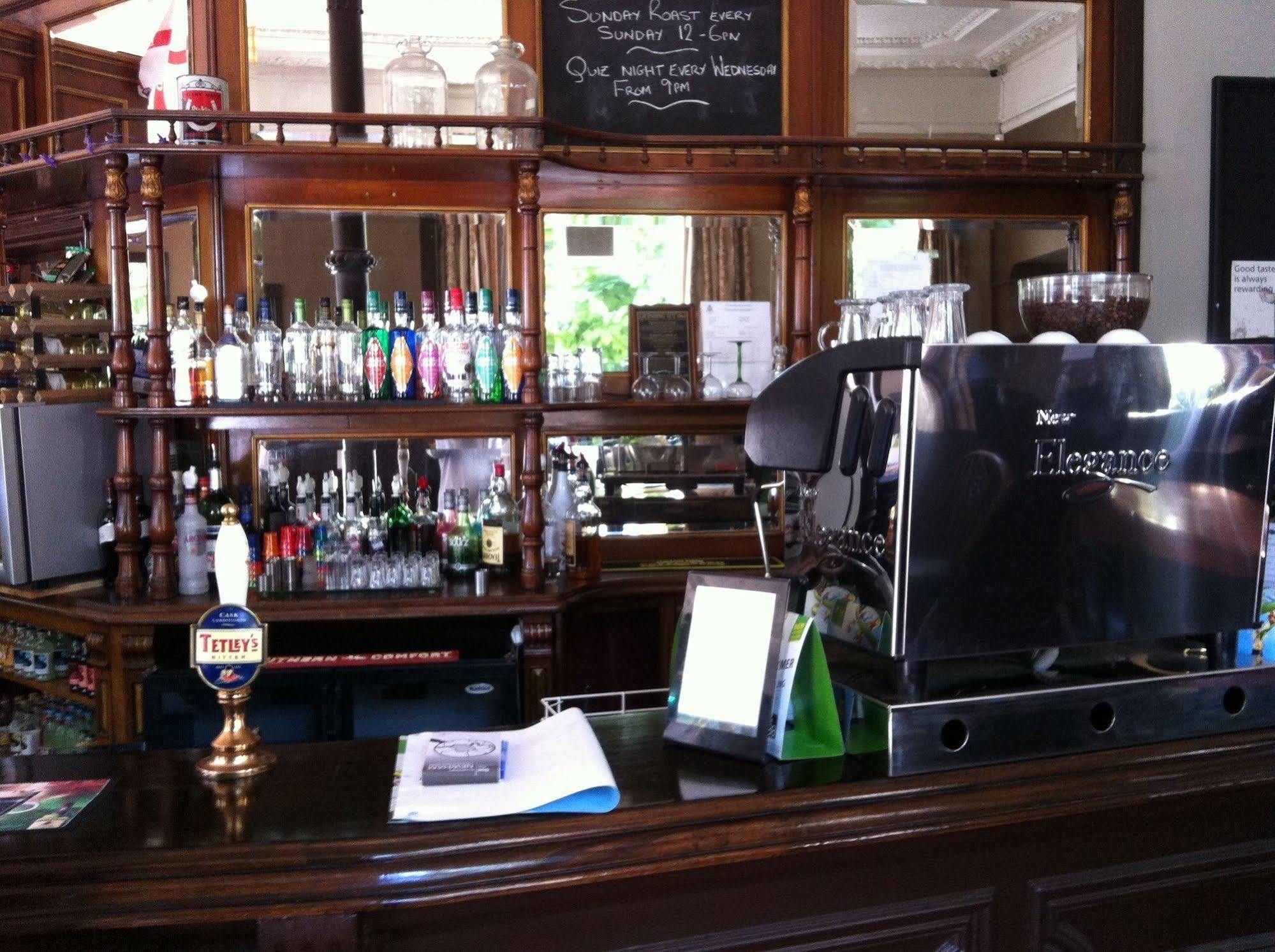 Forest Gate - Free Parking Limited Spaces Inn