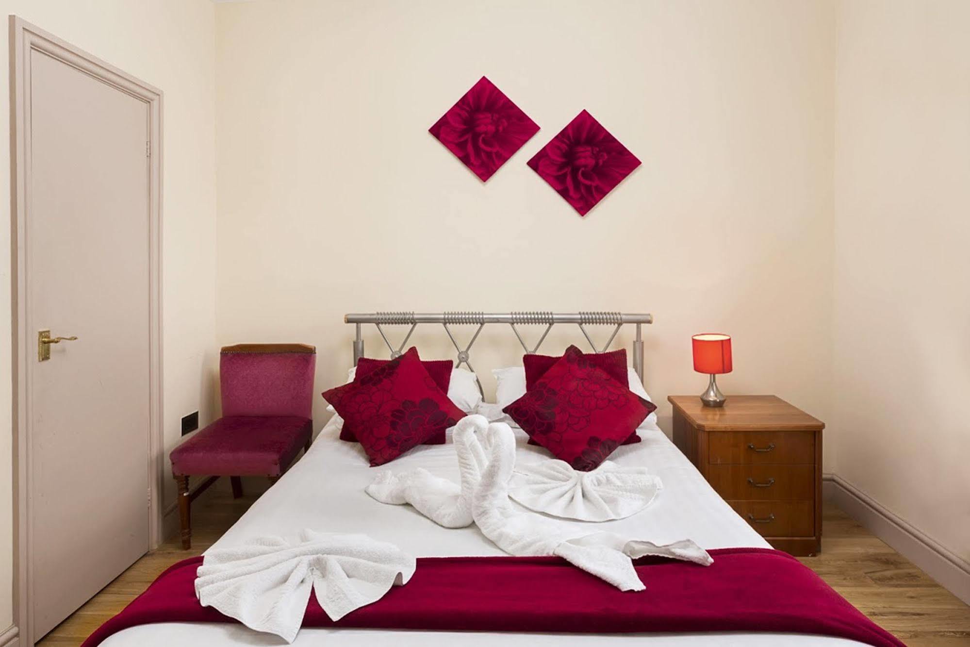 Hotel Sonder The Voyage 4*