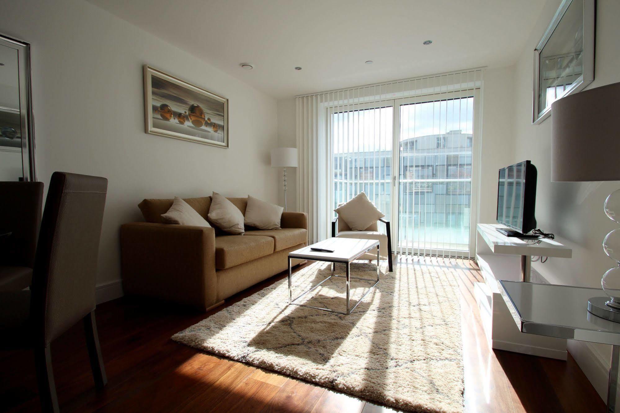 Apartment Protem Lincoln Plaza
