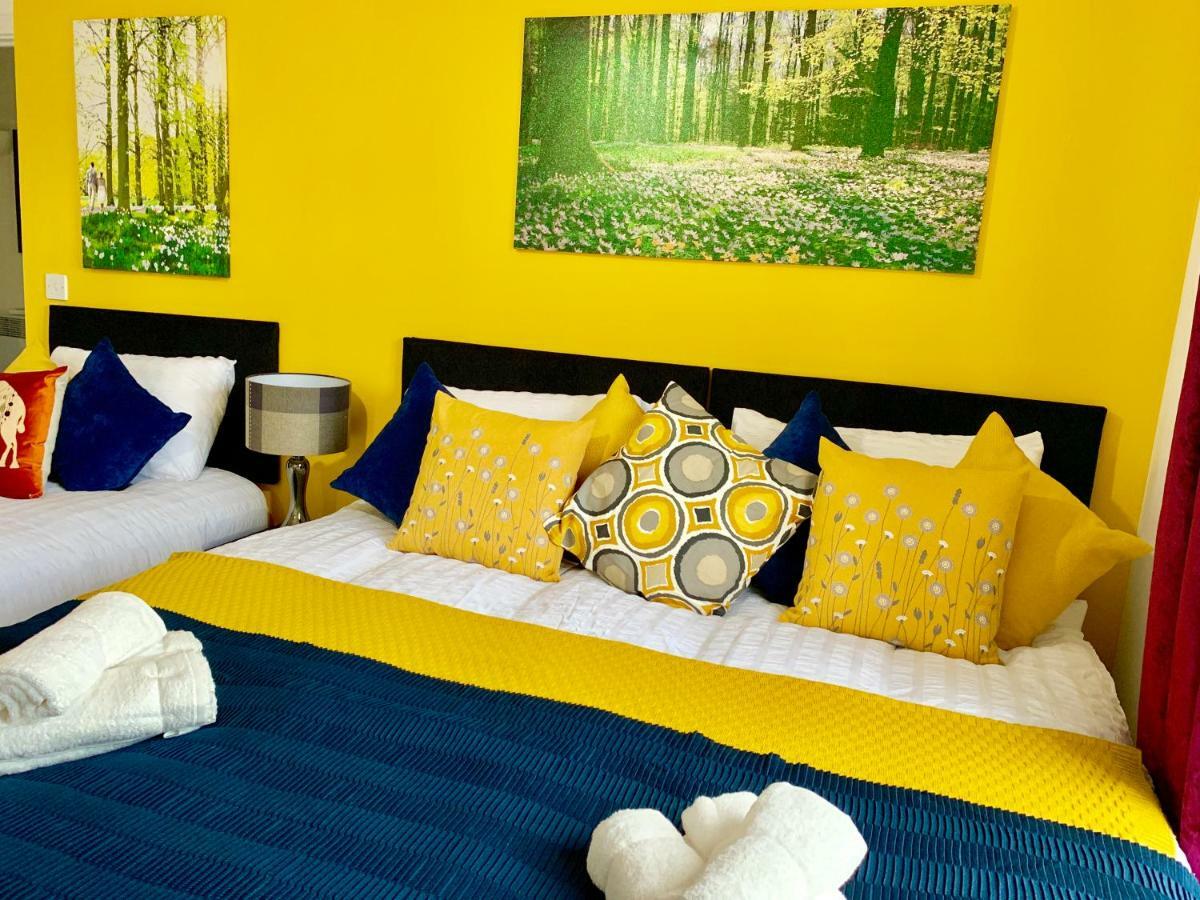 Appartement 2 Bedrooms Modern Apartment, Lounge, Full Kitchen, Balcony, 5 Minutes Stratford Station Londen