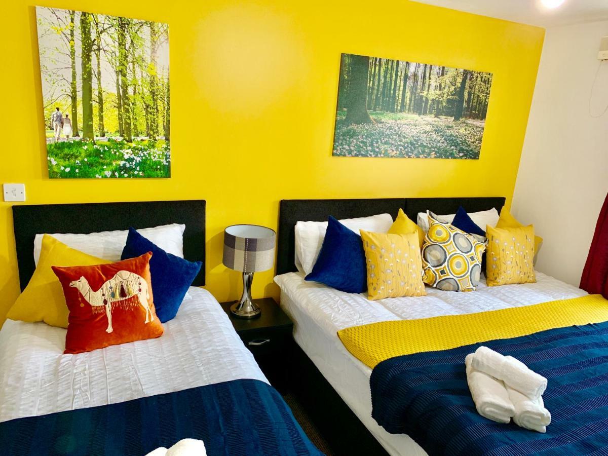 Appartement 2 Bedrooms Modern Apartment, Lounge, Full Kitchen, Balcony, 5 Minutes Stratford Station *