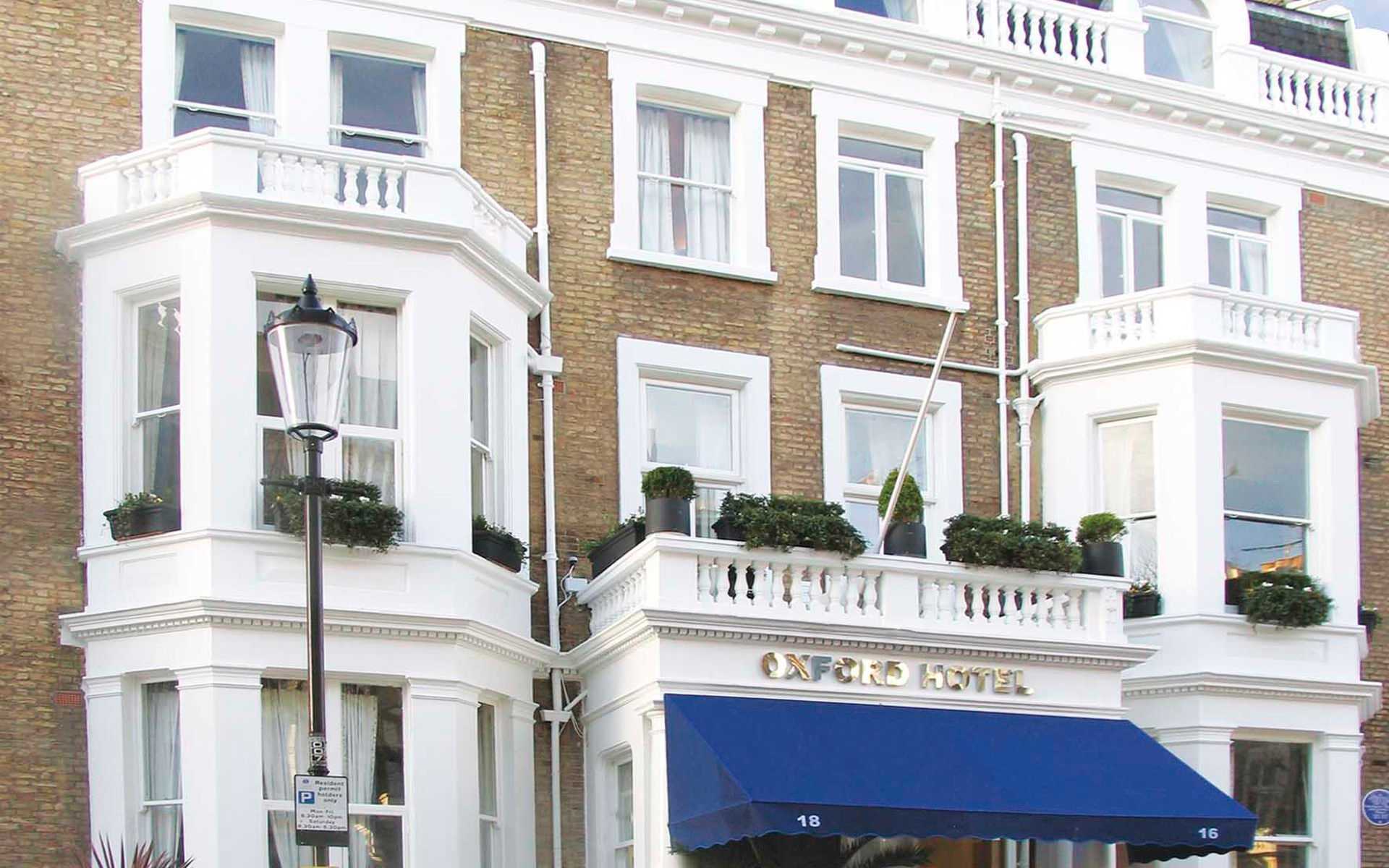 Oxford Hotel 3*