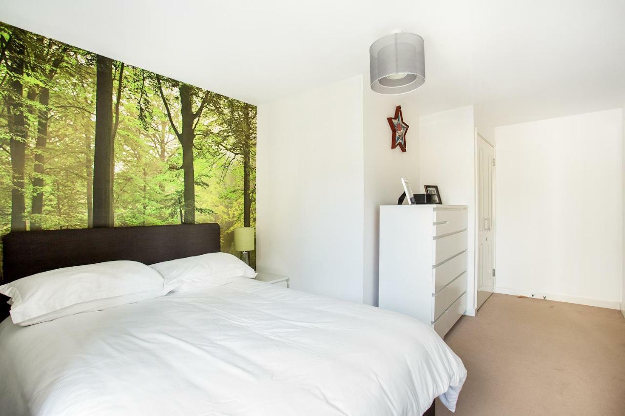 Beautiful, Secure, 2-bedroom Canal-side * Londres