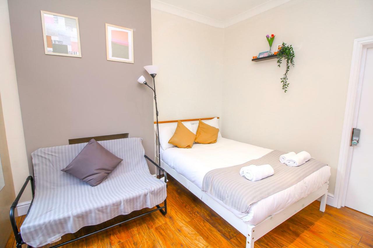 View Flat @ Liverpool St. Apartment *