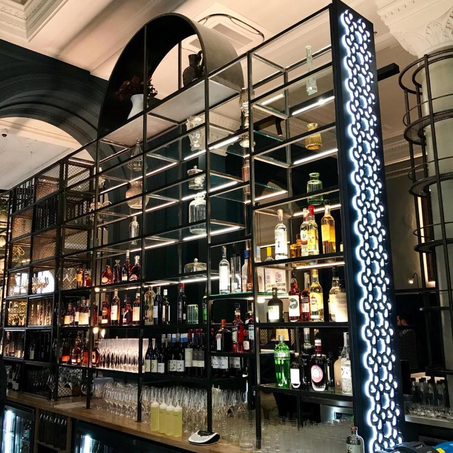 The Clermont London, Victoria Hotel Londen