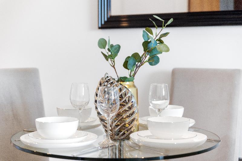 Lincoln Plaza Apartment London