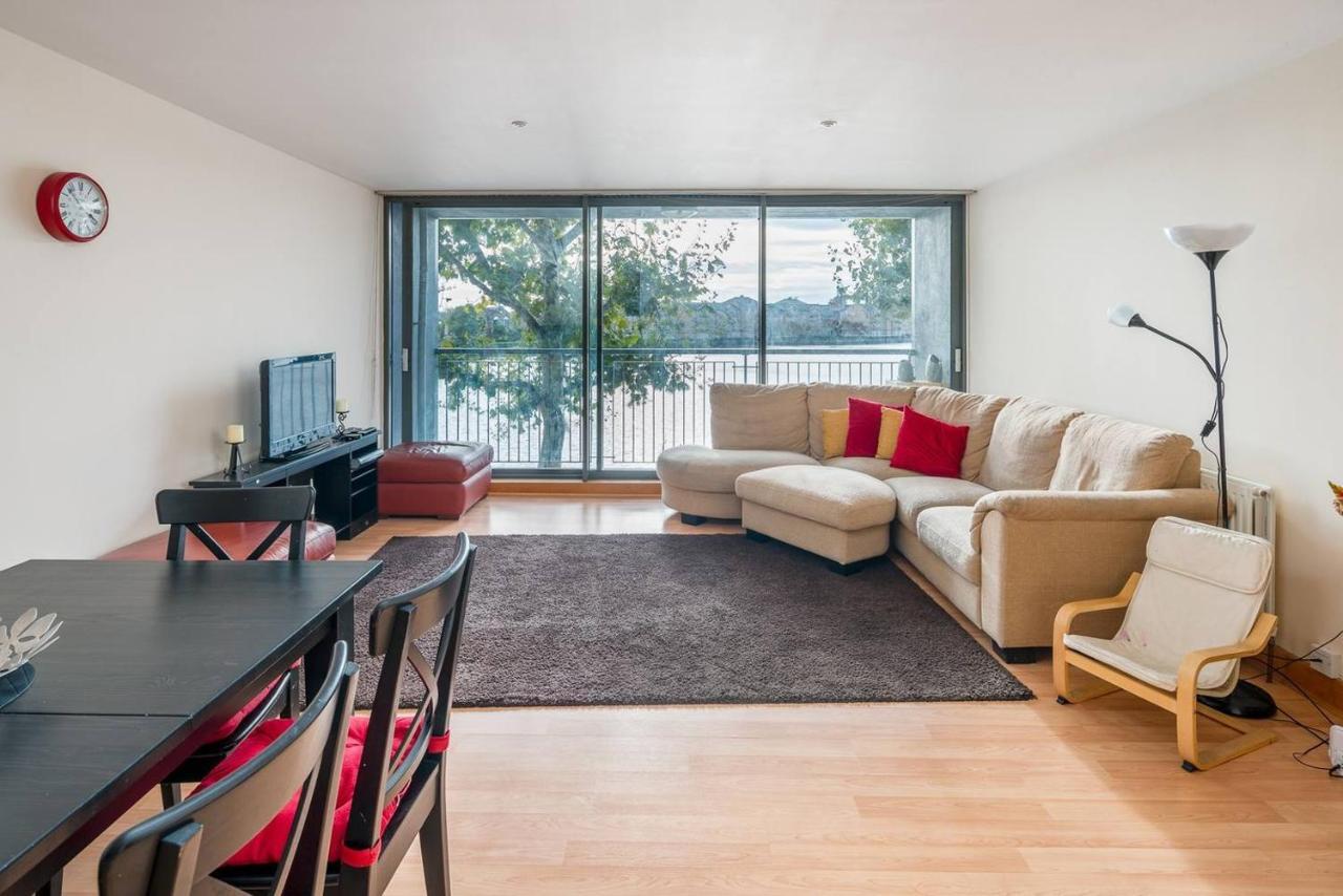 Appartement Bright 2 Bed 2 Bath Near Canary Wharf Londen