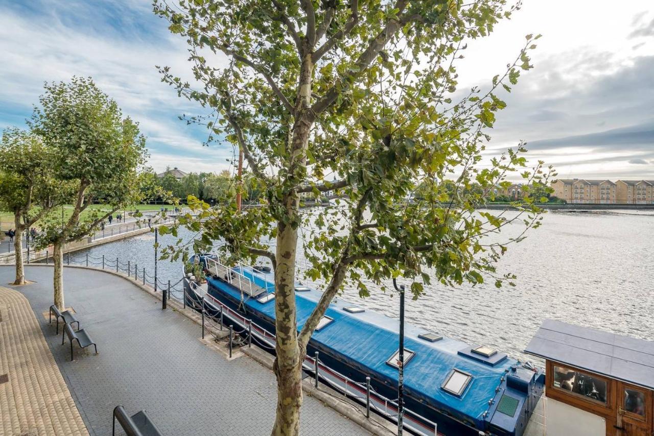 Bright 2 Bed 2 Bath Near Canary Wharf Appartement Londen