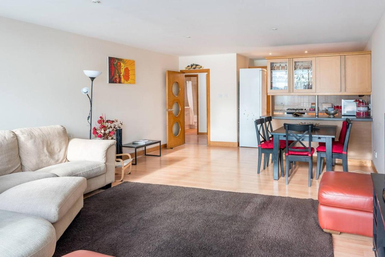 Bright 2 Bed 2 Bath Near Canary Wharf Appartement *