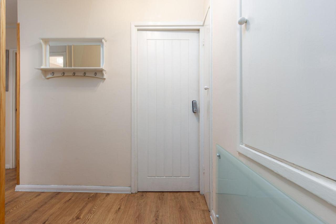 Homestay Queensland House London