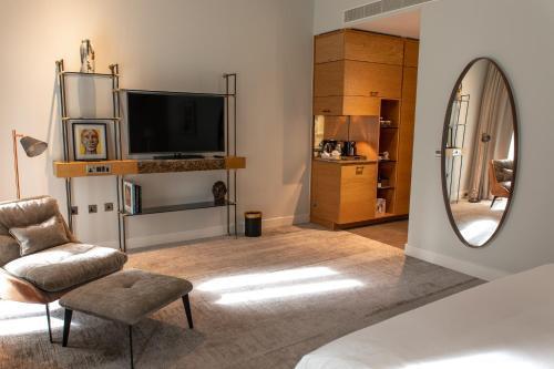 Apartment Lincoln Plaza *