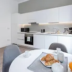 Soho 1 Bed Apartment L3 By Basetogo