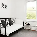 Ida Pod Places-Forest Hill Flat