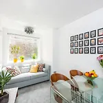 Bright And Modern 1 Bed Flat Central London