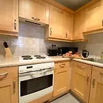 Apartment Next To Victoria Station