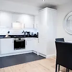 Unique 2Bed/2Bath - Top Floor - Private Balcony