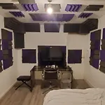 Creative Flatshare