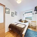 Super 2 Bed Flat Next To Paddington Station