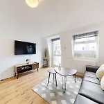 Super 2 Bed Flat Next To Paddington Station
