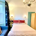 Modern And Cosy Studio Flat